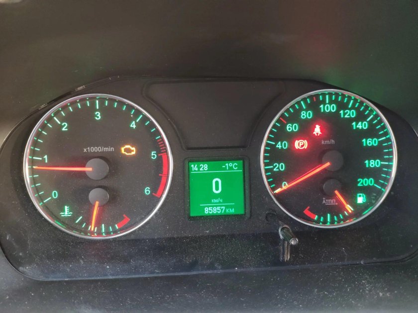 Приборной щиток на УАЗ Патриот 2016 г