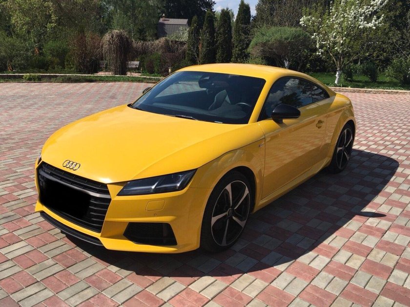 Ауди ТТ желтая