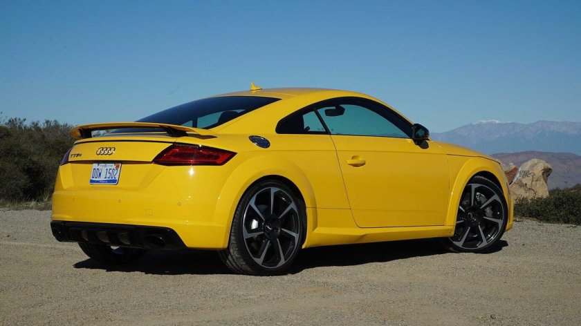 Ауди ТТ 2020 желтая