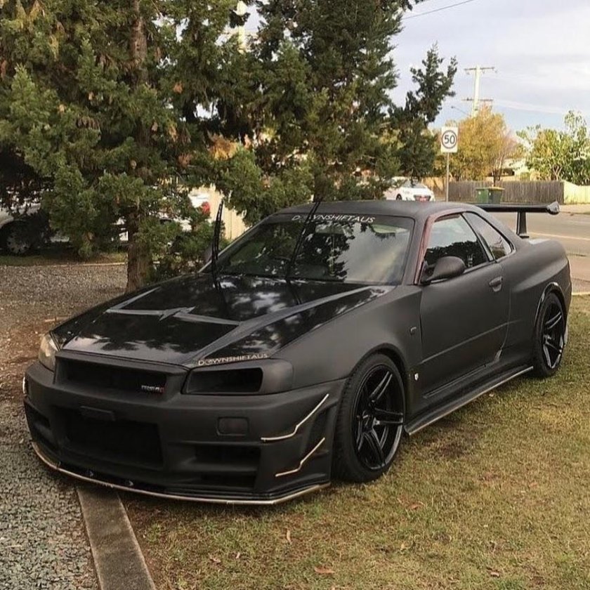 Ниссан Скайлайн 34 черный