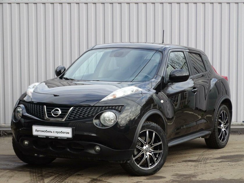 Ниссан Жук черный