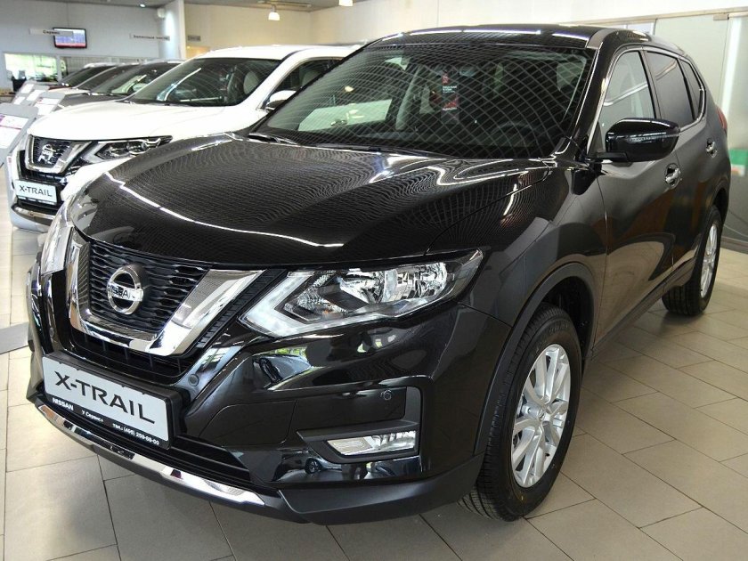 Nissan x-Trail черный