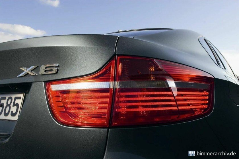 БМВ х6 задние фары