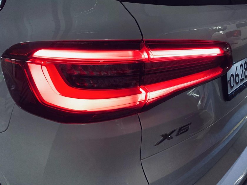 BMW x5 задние фары