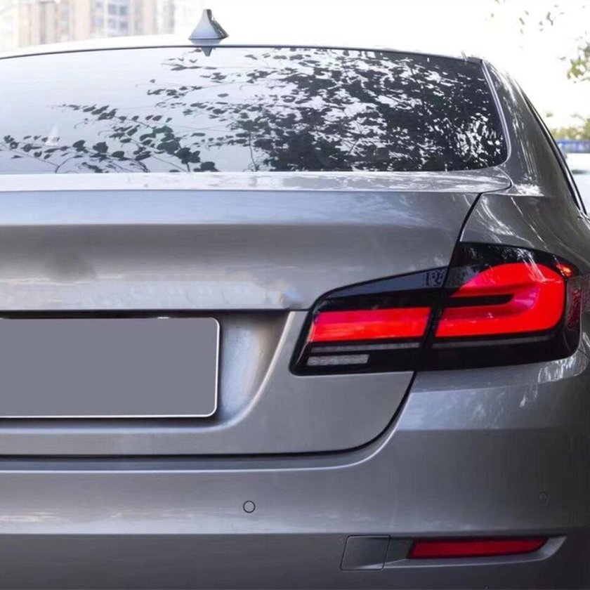 Задние фонари БМВ ф10 в стиле g30