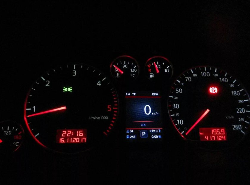 Дисплей приборной панели Ауди а6 с5