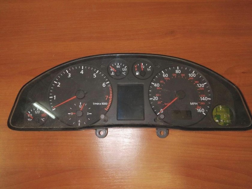 Панель приборов ауди