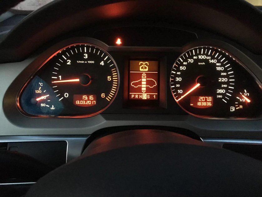 Audi a6 c6 приборная панель