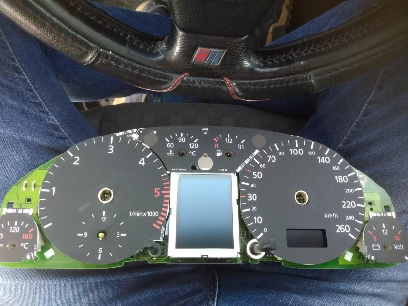 Приборная панель Ауди а6 с5