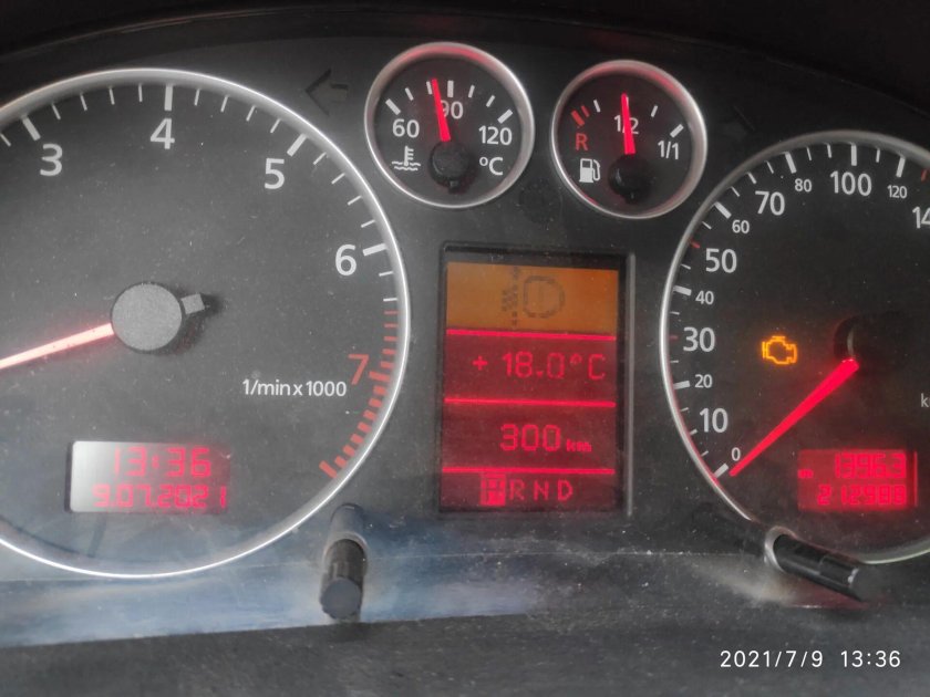 Глючит панель приборов Ауди а6 с5