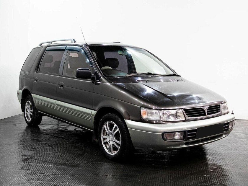 Mitsubishi chariot ii