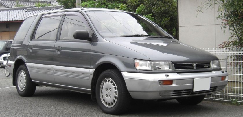 Mitsubishi Chariot 1991