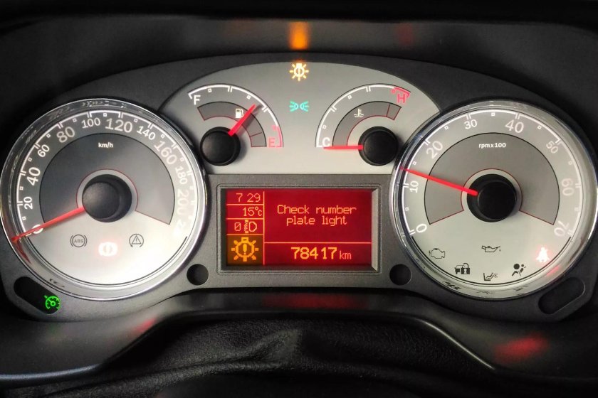 Приборная панель Fiat linea