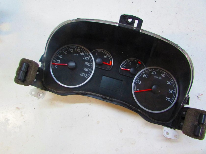 Фиат Пунто 2 панель приборов