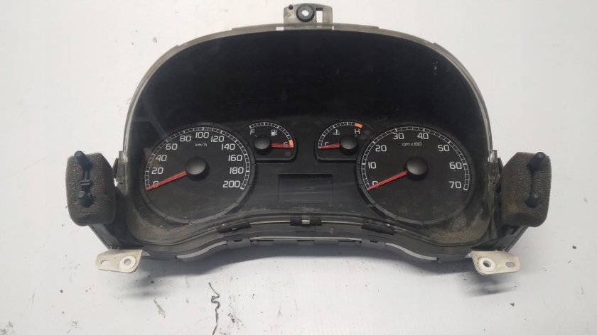 Панель приборов на Фиат Добло 1.4