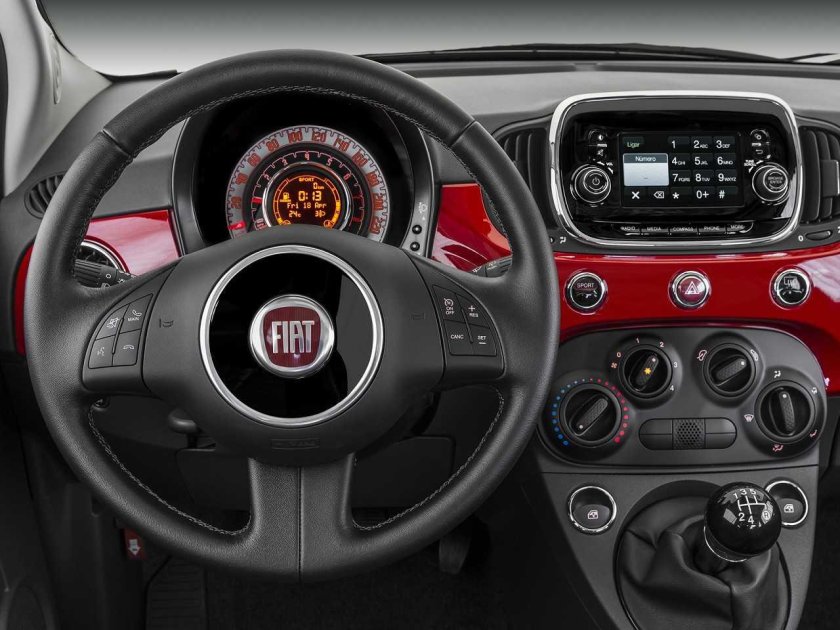 Fiat 500 приборная панель