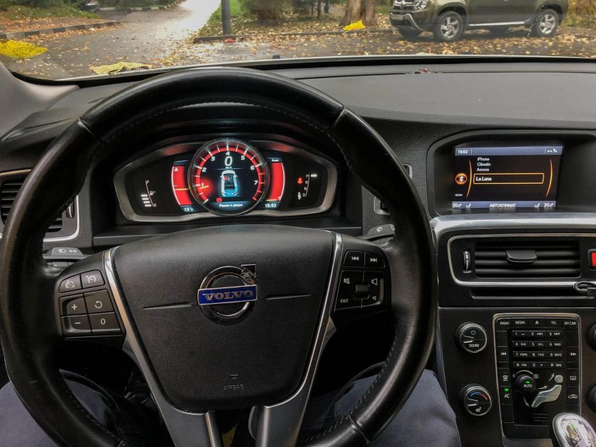 TFT панель Volvo s80