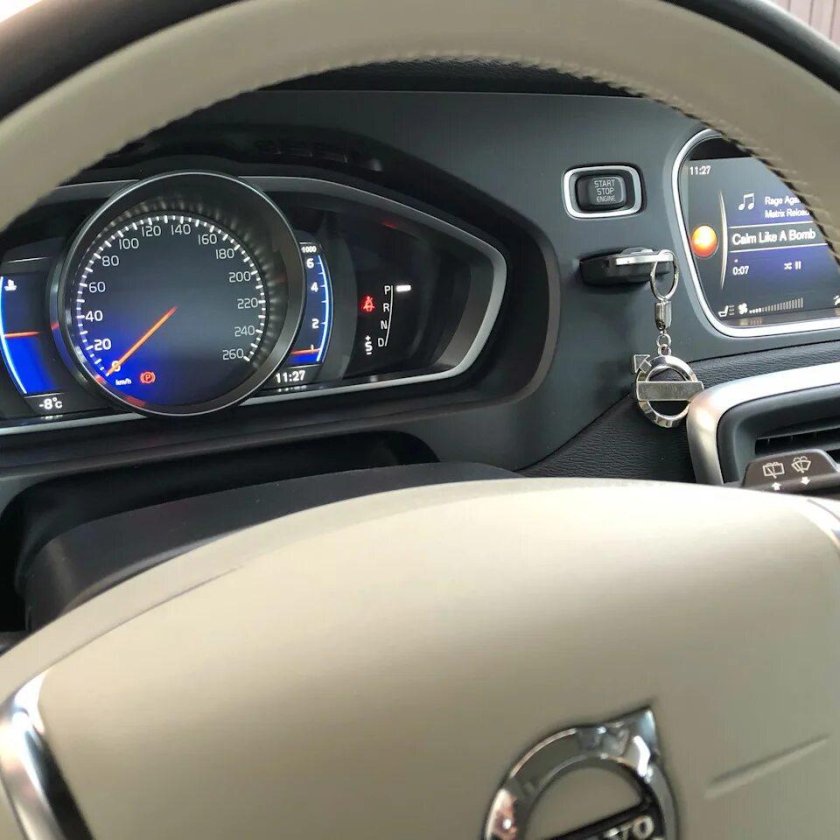 Приборная панель Volvo xc60