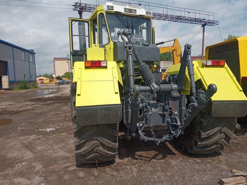 Трактор Кировец 2022