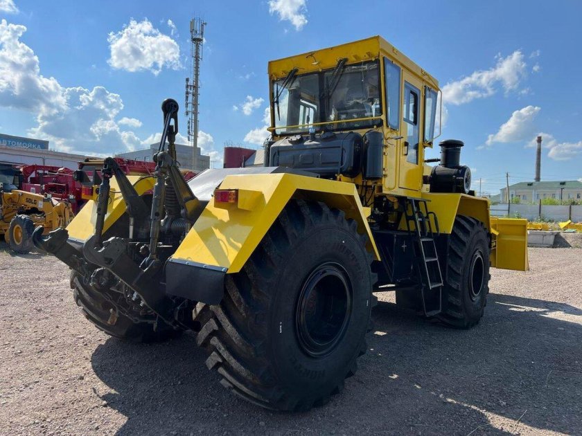 Погрузчик XCMG 330