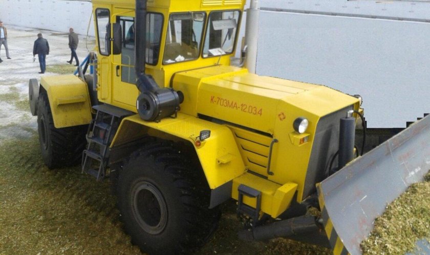 Кировец к-702мва-удм2