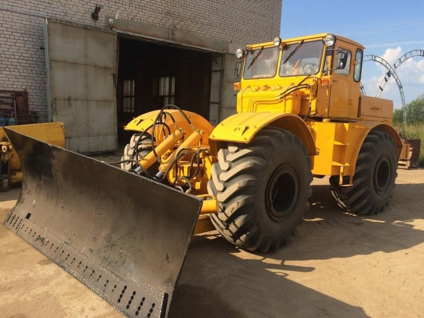 Кировец к-703ма-дм-15