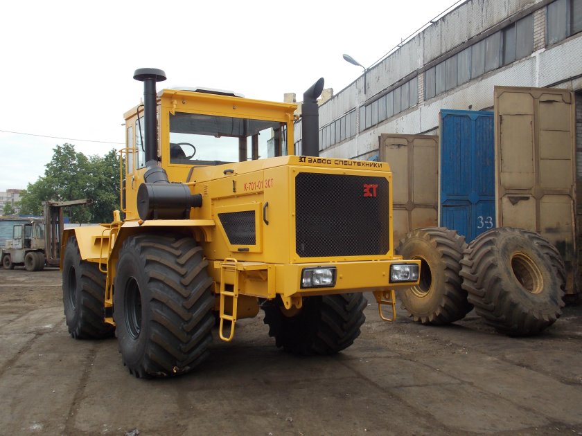 Трактор Петра-ЗСТ
