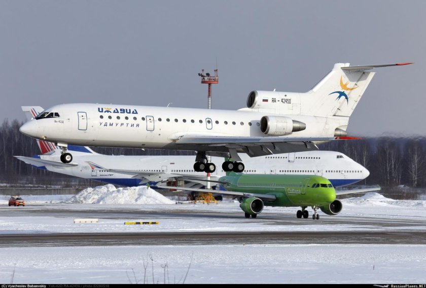 Самолет як 42 Ижавиа