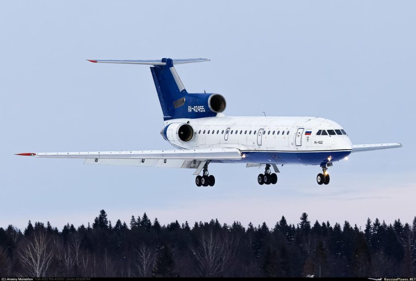 Як-42д ижавиа