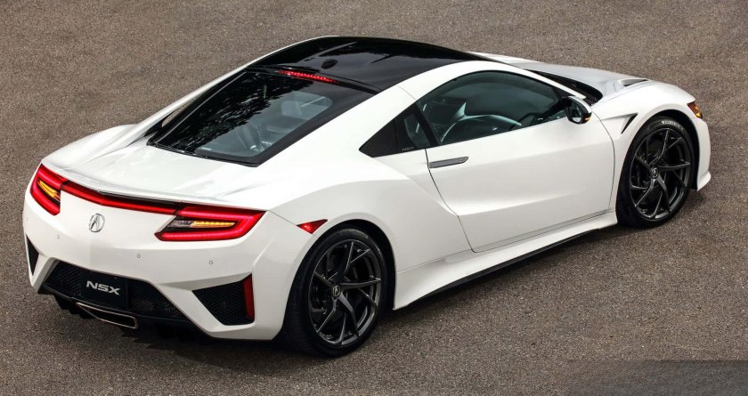 Honda спорткар NSX