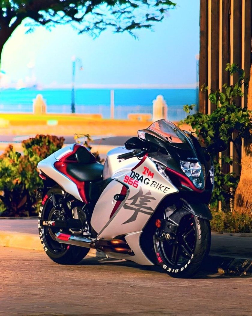 Скоростной мотоцикл