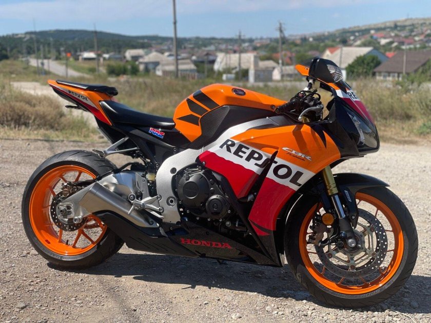 Хонда 1000 кубов