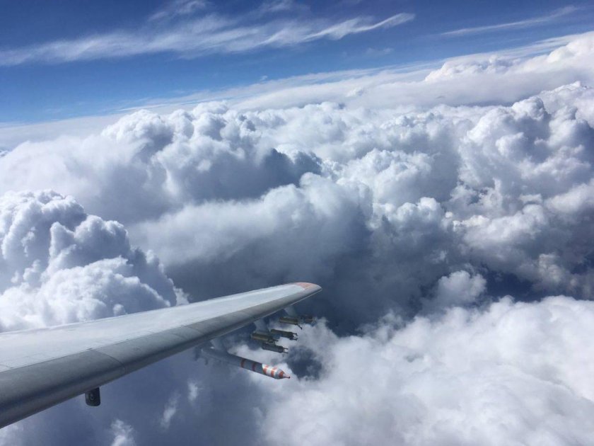 Небо с самолета