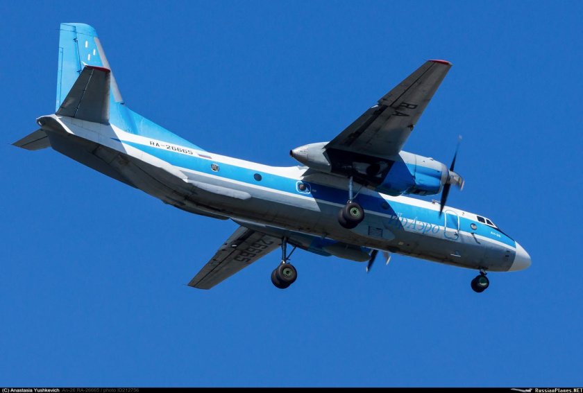 Самолет АН-26 циклон