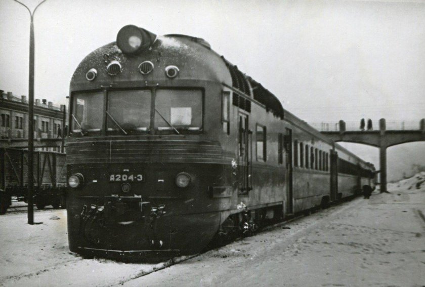 Дизель поезд д1