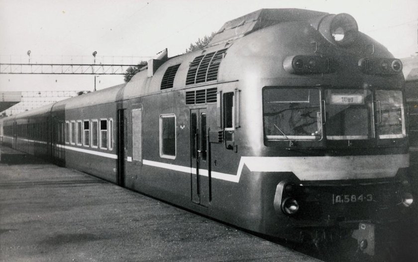 Дизель поезд д1