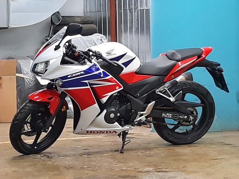 Мотоцикл honda cbr