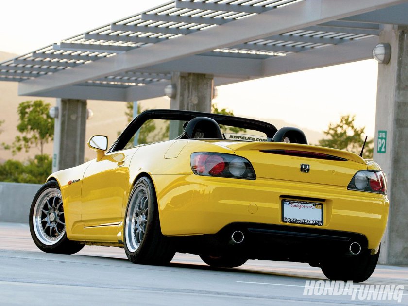 Honda s2000 back