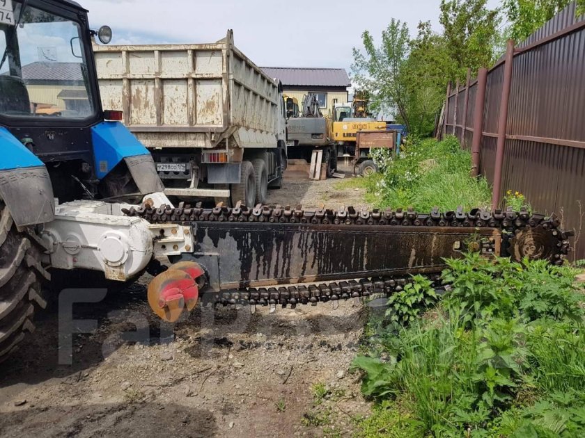 МТЗ 1221 экскаватор