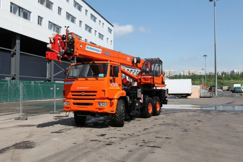 КС 55713-5к-3 автокран 25т. (КАМАЗ-43118)