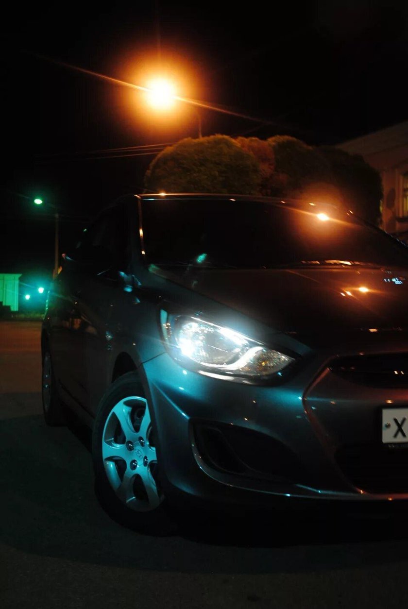 Черный Хендай Солярис 2011 тимнате