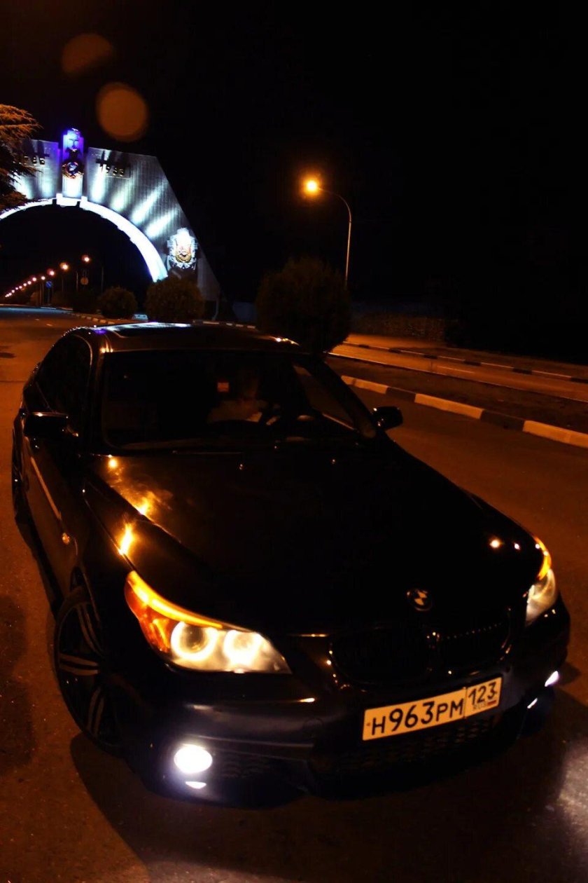 BMW e60 ночью