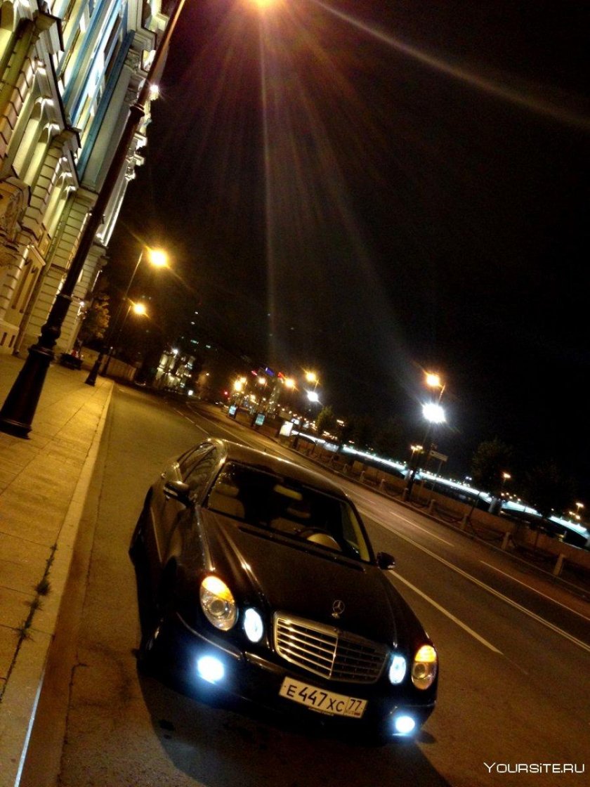 Крутые машины ночью