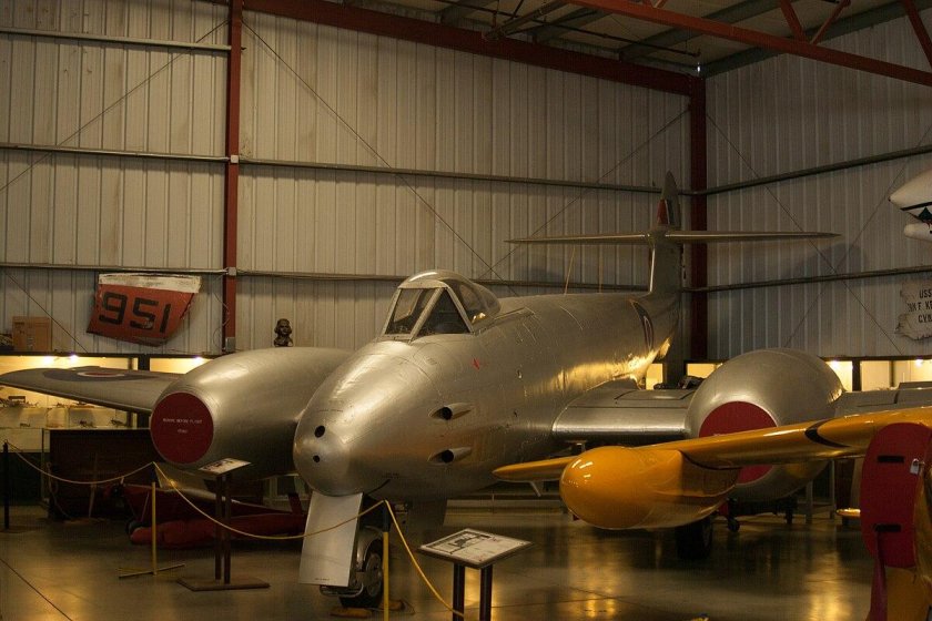 Глостер Метеор IV