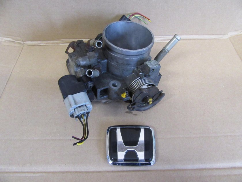 Патрубок дроссельной заслонки Honda Accord 7 2.0 k20a