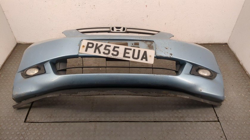 Передний бампер