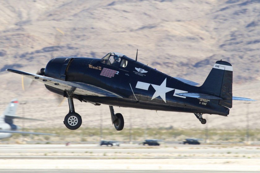 Ф6ф Хелкет истребитель