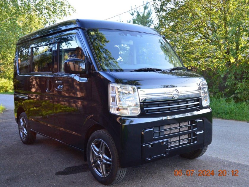 Nissan nv 100 clipper