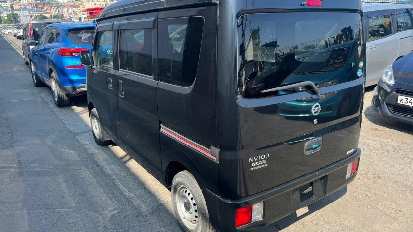 Ниссан нв 100