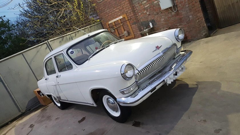 ГАЗ 21 белая